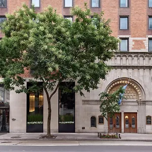 4* Hotel Aka Nomad
