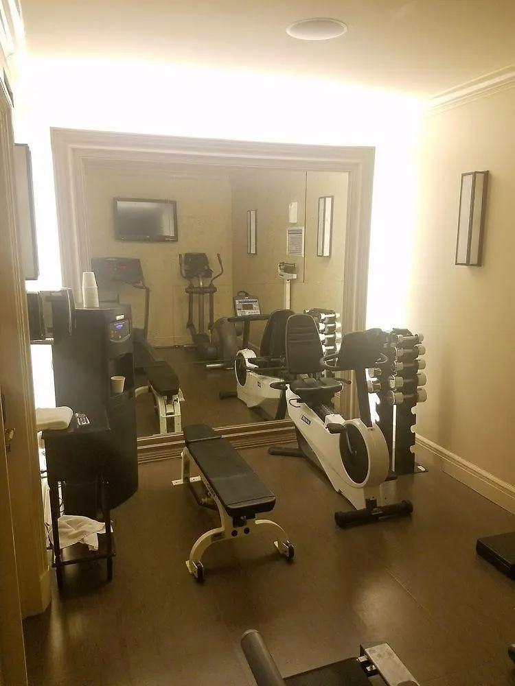Hotel Wales New York 3*,